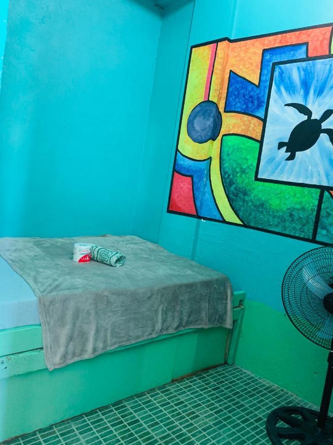 Paddy Bar Backpacker And Dive Center Hostel Puerto Galera Εξωτερικό φωτογραφία