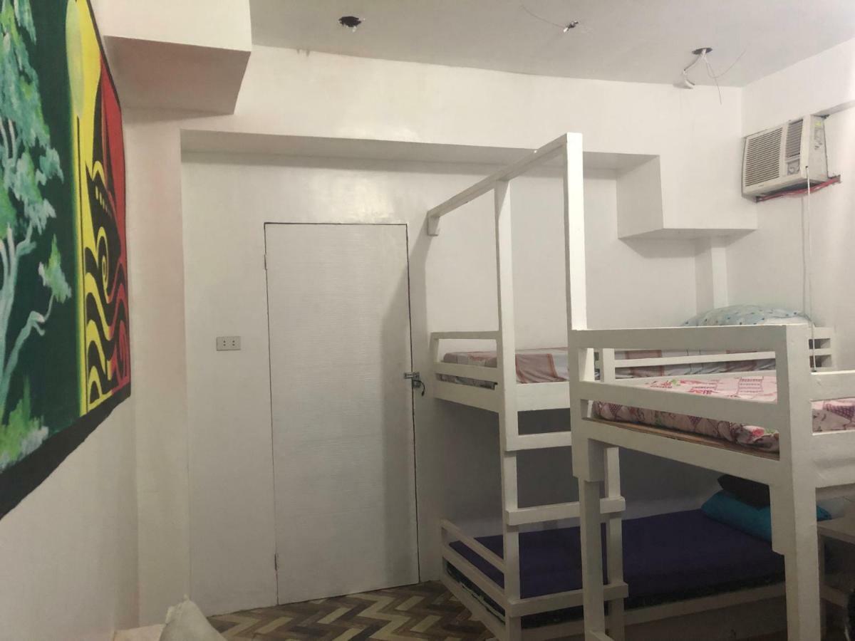 Paddy Bar Backpacker And Dive Center Hostel Puerto Galera Εξωτερικό φωτογραφία